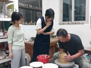 (NSP NEWS Image)강진군 고려청자박물관,  청년작가 영입 도자기 예술 ‘새로운 도약’ 모색