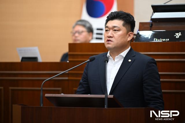 완주군의회 최광호 자치행정위원장이 3일 제303회 정례회 본회의 5분 발언을 하고 있다. (사진 = 완주군의회)