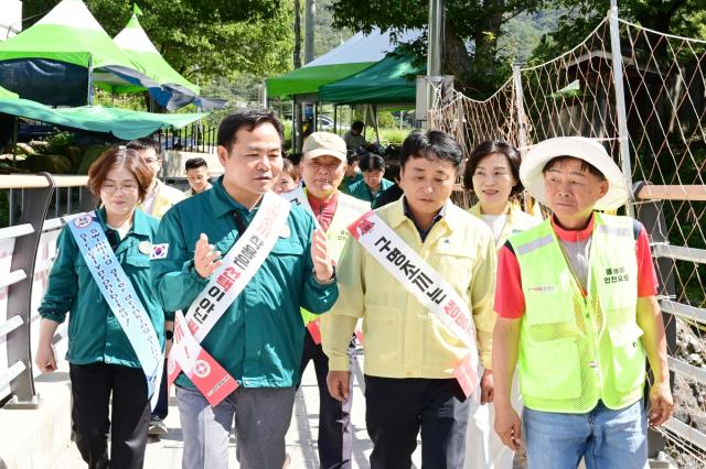 경상북도는 지난 6일 김상철 안전행정실장 주재로 물놀이 관계기관·시군 부단체장 긴급 대책회의를 열고 이어 문경 지역 물놀이 관리지역 현장 점검에 나섰다. (사진 = 경상북도)
