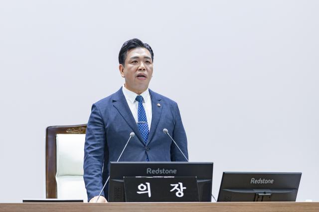 8일 이계철 화성시의회 의장 발언을 하고 있다. (사진 = 화성시의회)