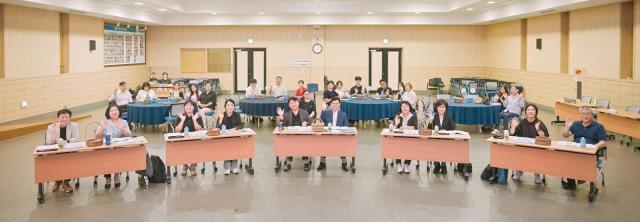 ‘2026 평택시민협치대회 내가 시장이라면! 작은 오디션’ 참가 팀들의 기념촬영 모습. (사진 = 평택시)