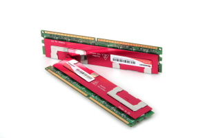 [NSP PHOTO]E5메모리, DDR2 2개씩 묶어 판매